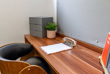 Bronze En Suite - Image 1